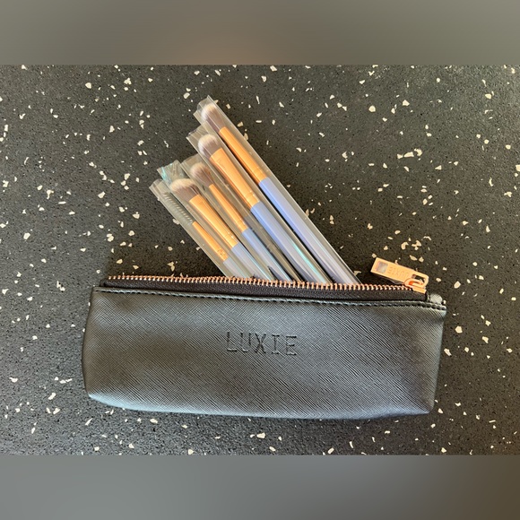 LUXIE | Wonderlust Set | Makeup Brushes - Picture 4 of 7